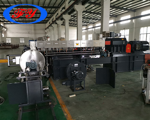 75-180雙螺桿雙階擠出機